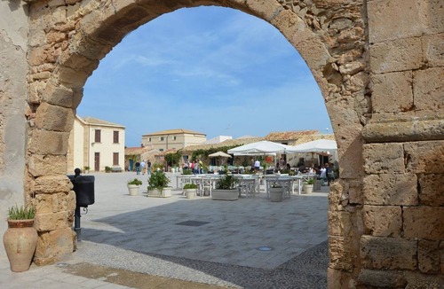 San Lorenzo House | In the villa at Franco's