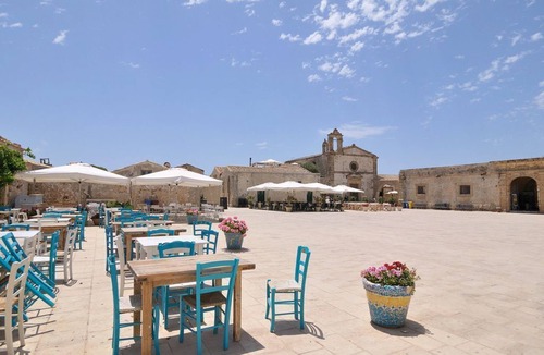 San Lorenzo House | In the villa at Franco's
