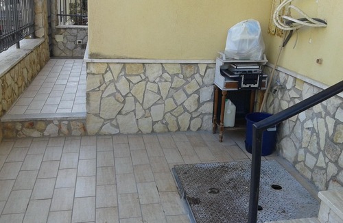 Porticello House | Independent raised floor