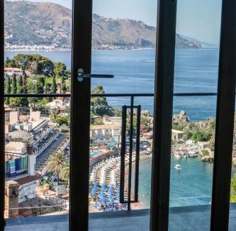 Mazzaro Apartment | Isola Bella Luxury View