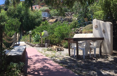 Alicudi Porto House | Mini favor with 35 steps from the sea