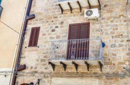 Santo Stefano di Camastra Bed & Breakfast | 30 m² Bed and breakfast ∙ 6 guests