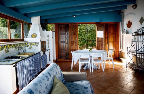 Santo Stefano di Camastra Villa | 100 m² Villa ∙ 3 bedrooms ∙ 7 guests