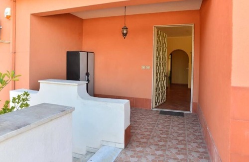 Villaggio del Pino-Le Ginestre House | Villa Cinzia - Appartamento con Vista Giardino