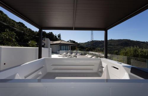 Cefalu Villa | Jacuzzi Villa del Geranio