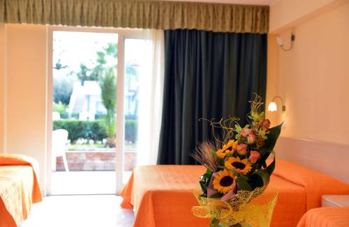 Fondachello Hotel | King's House Hotel Resort