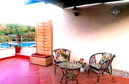 Caccamo House | L'Opuntia sul lago