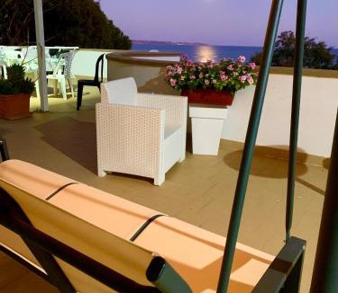 Porto Palo House | La Bussola
