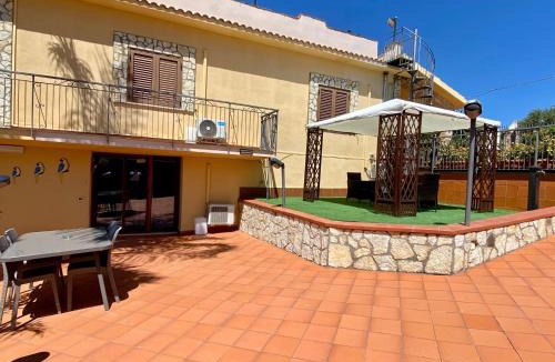 Terrasini House | La Caletta Casa Vacanze, PRIVATE POOL