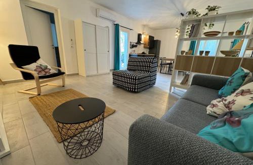 Mirabella Imbaccari Apartment | La Casa Blu