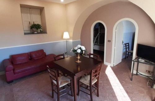 Mascalucia Apartment | La Casetta Rosa alloggio indipendente, four beds