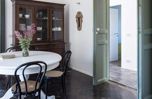 Ragusa Villa | La Dolce Vita - Six Bedroom Villa, Sleeps 16
