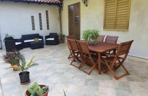 Naro Apartment | La Fenice apartment