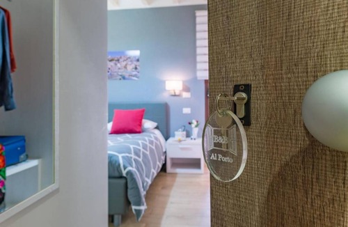Sciacca Historic Centre Cabin | La Finestra sul Cortile - Deluxe Double Room with Balcony