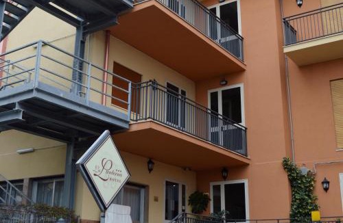 Rometta Marea Hotel | La Lanterna Hotel