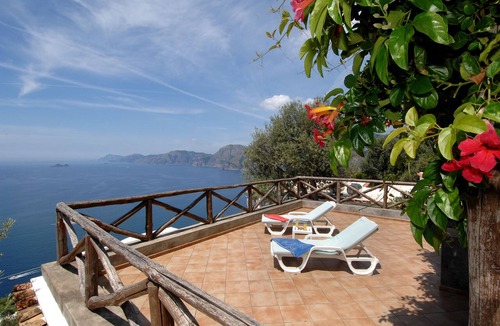 Praiano Apartment | la maison rose with sea view