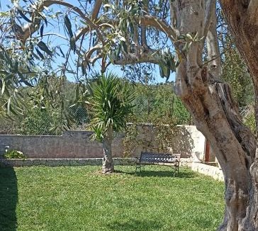 Noto House | La panchina