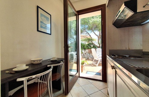 Plemmirio Apartment | La Rosa sul Mare by Interhome