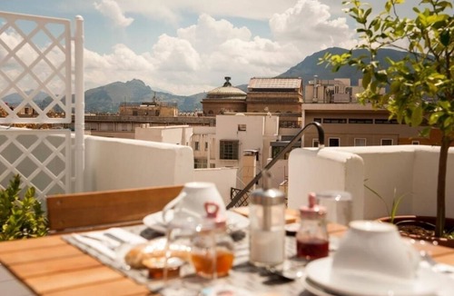 Ruggero Settimo House | La Terrazza su Palermo : Camera Matrimoniale Mansardata