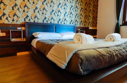 Piazza Armerina Bed & Breakfast | Large and cozy room suitable for both a group of friends and families