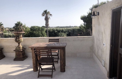 Marsala Villa | LARGE HISTORICAL VILLA BETWEEN THE SEA COAST AND THE VINEYARDS - Wi-Fi
