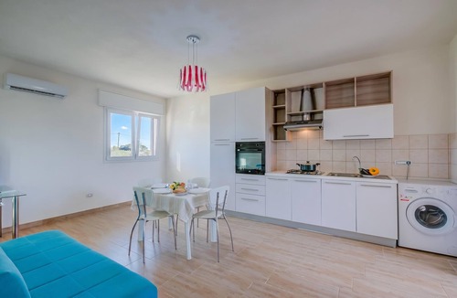 Manduria Apartment | Le Bianche Apt1 with Garden Near The Sea, Manduria, Italy
