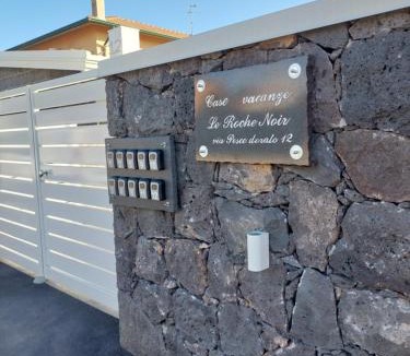Contrada Pantano d'Arci Apartment | Le Roche Noir Appartamento 11