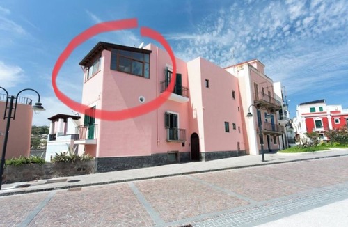 Lipari Historic Centre House | LIPARI - THE FISH AND THE GECKO