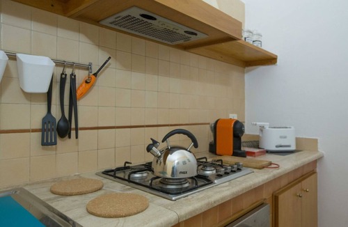 Quartieri Spagnoli Apartment | Little Hope 83 by Dimorra
