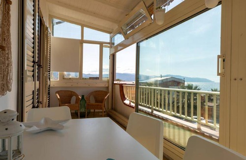 Marchesana Apartment | LOFT ON THE SEA
