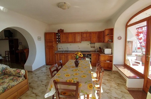 Fiaiano Apartment | Lovely apartment for 9 people with WIFI, A/C, TV and terrace