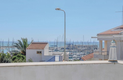 Marina di Ragusa Apartment | Lovely apartment in Marina di Ragusa