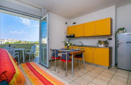 Torre di Fine Apartment | Lovely apartment for 6 people with A/C, WIFI, TV and balcony