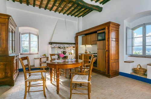 Stigliano Apartment | Lovely apartment for 3 guests with WIFI, TV, patio, pets allowed and panoramic view