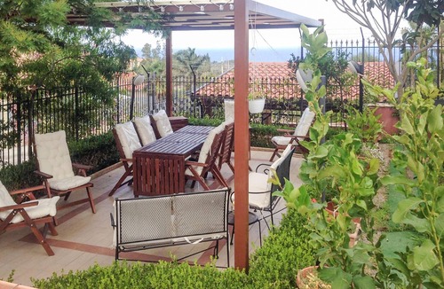 Sant'Onofrio Apartment | Lovely apartment in Trabia with house sea view