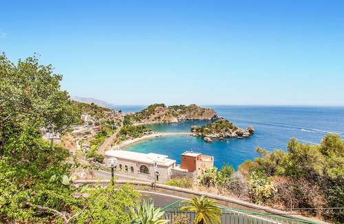Fondachello House | Lovely home in Mascali with house sea view