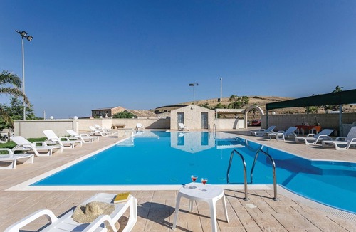 Ragusa House | Lovely home in Ragusa with outdoor swimming pool