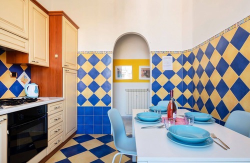 San Lorenzo Apartment | Luce San Lorenzo, Cheerful 2 Br Apartment By Halldis