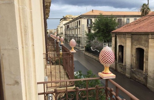 Eastern Sicily Apartment | Luxurious 1BR Executive Suite at Syracuse