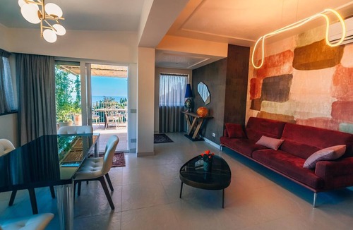 Taormina Apartment | Luxurious apartment five minutes from the Greek Theater and the city center