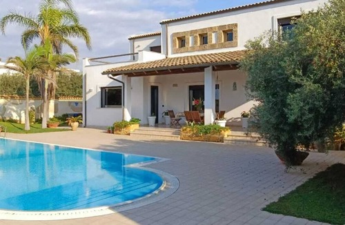 Petrosino Villa | Luxurious villa with swimming pool