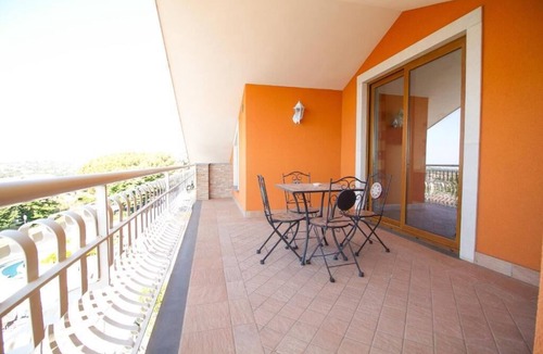 Trecastagni Apartment | Luxury 2 Bedroom Sea View Apartment