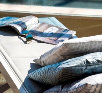 Mazzeo Apartment | Luxury Beachfront Apartment Taormina Pool and Parking