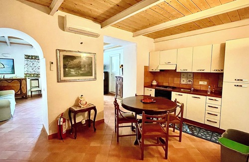 Castiglione House | Luxury House, 2 bedrooms in spacious and panoramic apartment for 6