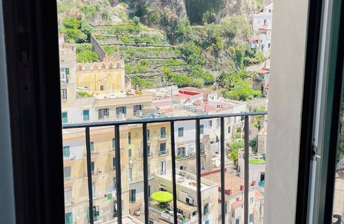 Castiglione House | Luxury House, 2 bedrooms in spacious and panoramic apartment for 6