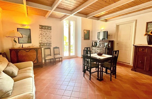 Castiglione House | Luxury House, 2 bedrooms in spacious and panoramic apartment for 6