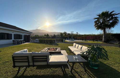 Fondachello Villa | Luxury Private Villa Near Sea And Mount Etna