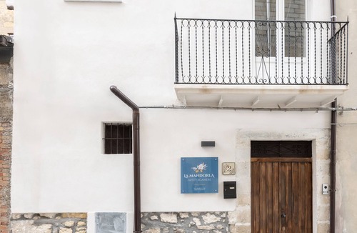 Caltabellotta Bed & Breakfast | LUXURY ROOM LA MANDORLA n