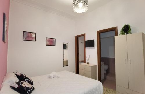 Ognina House | Luxury Sisters House "La Buganvilla"