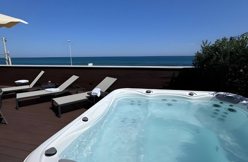 Municipio 1 Apartment | 'Luxury Terrazza' Apartment with Sea View, Wi-Fi, and Air Conditioning